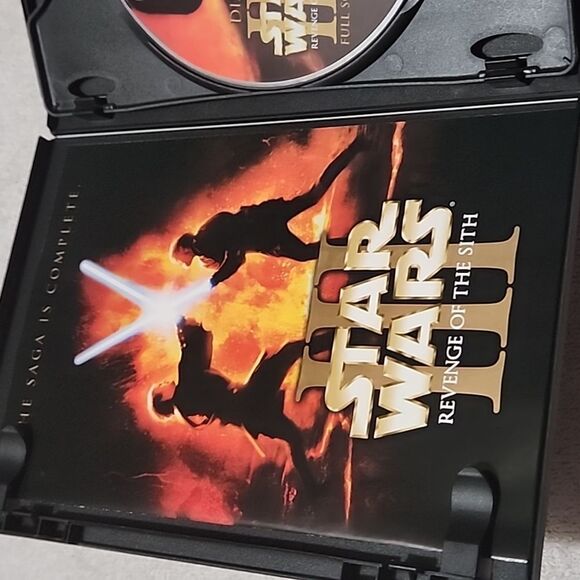 Star Wars III: Revenge of the Sith DVD - Picture 3 of 5